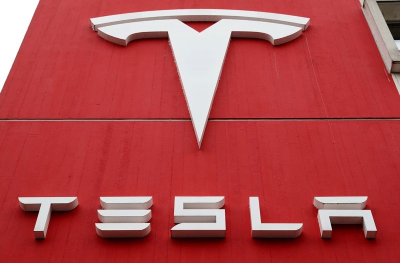 Tesla войдет в индекс S&P 500, ожидает свыше $51 млрд новых инвестиций