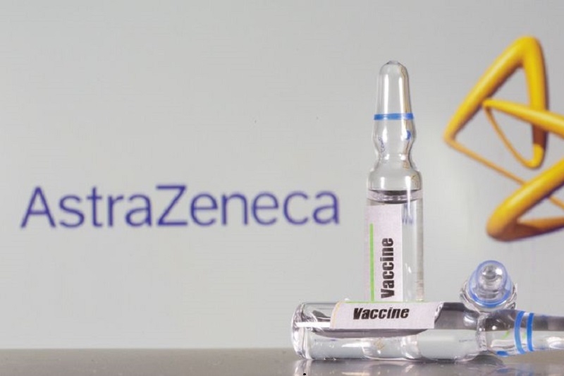 Вакцина AstraZeneca показала 70% эффективности